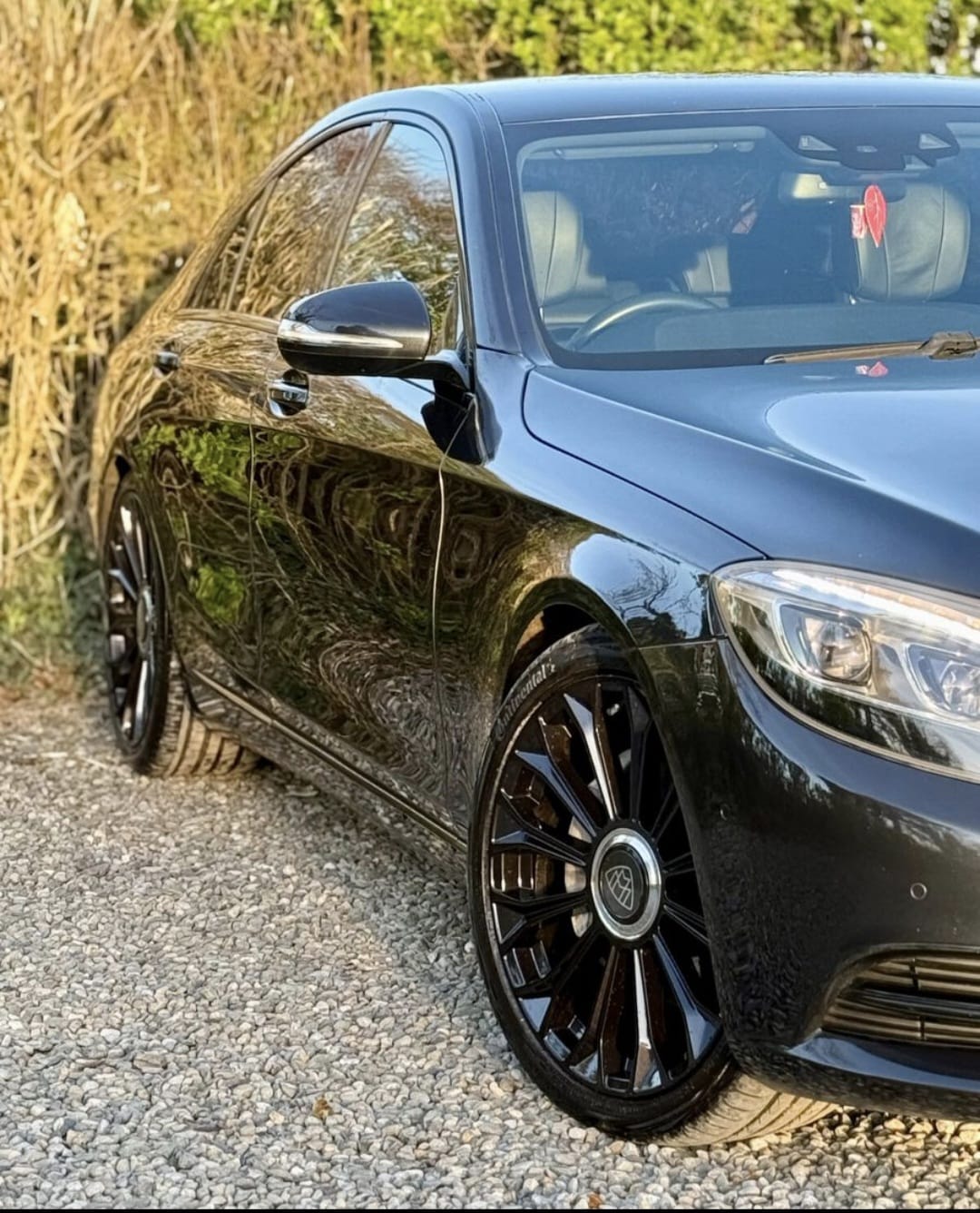 Mercedes S350 wheel detail